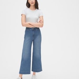 Gap high rise wide-leg Crop jeans size 0/25